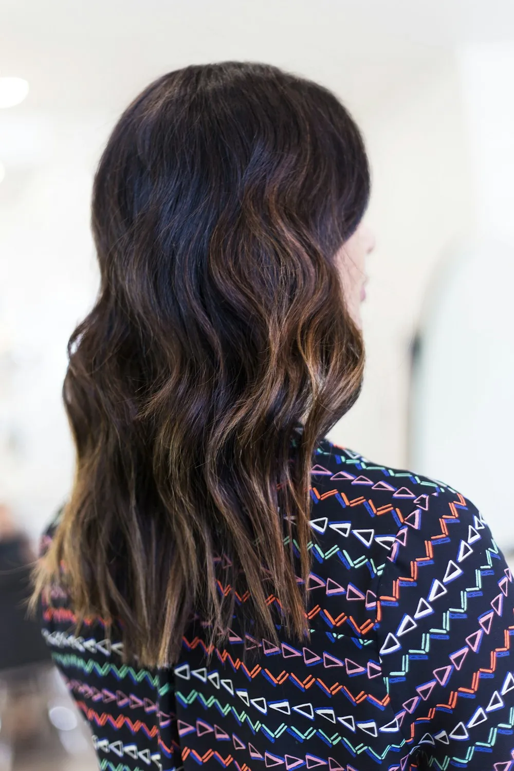 Mái tóc dài chuyển sắc balayage nâu caramel